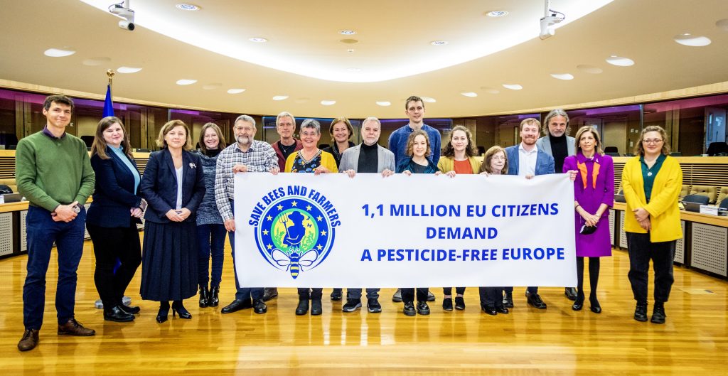 Spandoek 1,1 miljoen EU-burgers vragen om pesticidevrij Europa